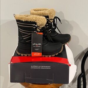 Cougar Women's Black and Tan Winter Boots